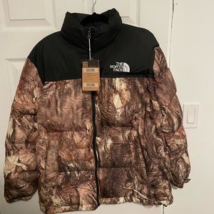 Leaf Camo North Face Puffer 700